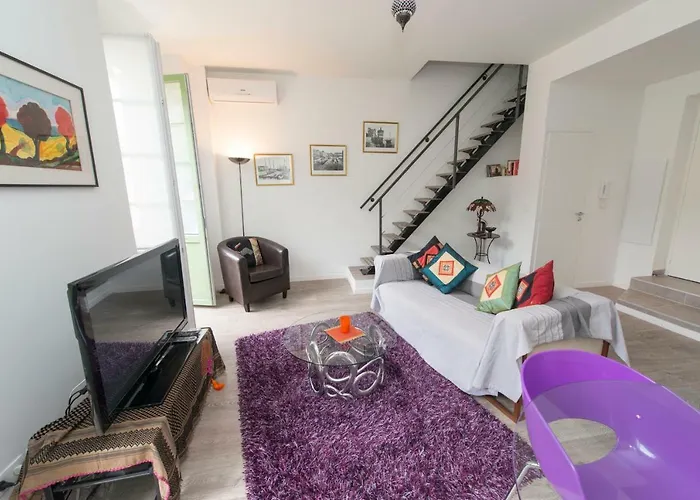 La Garibaldi Apartment *